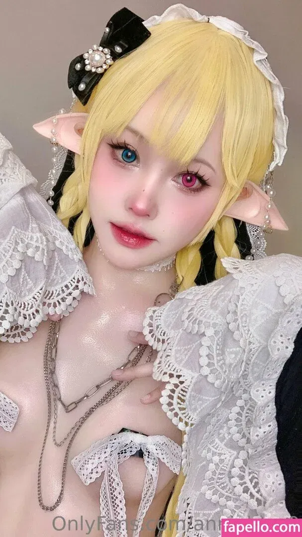 Annie Leonhardt / AnnieLe41064286 / anniekem9 Onlyfans Photo Gallery 