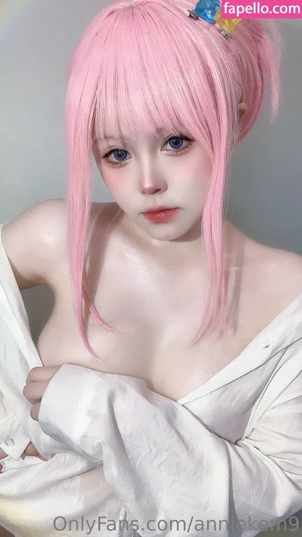 Annie Leonhardt / AnnieLe41064286 / anniekem9 Onlyfans Photo Gallery 