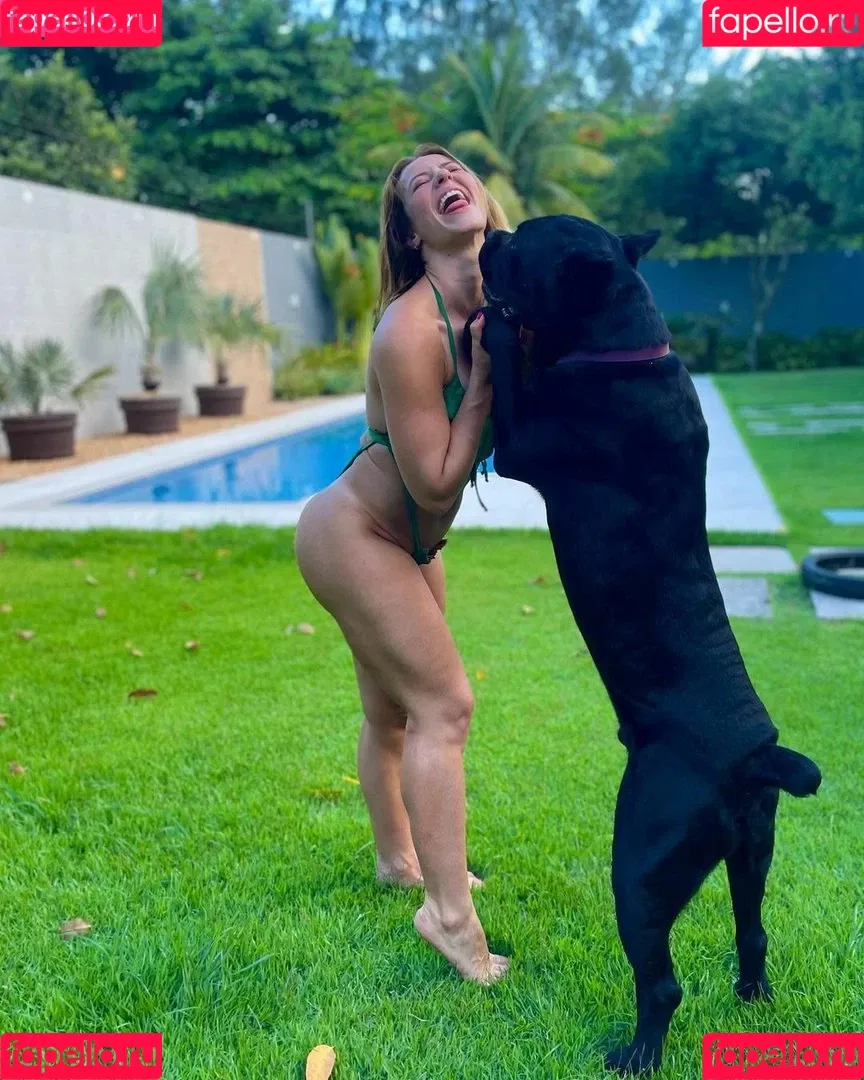 Paolla Oliveira / paollaoliveirareal / paulinhamissbumbum Onlyfans Photo Gallery 