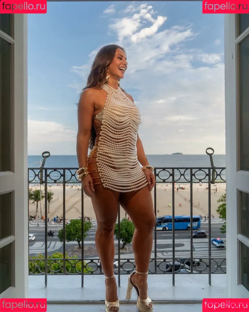 Paolla Oliveira / paollaoliveirareal / paulinhamissbumbum Onlyfans Photo Gallery 