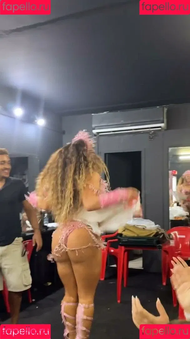 Paolla Oliveira / paollaoliveirareal / paulinhamissbumbum Onlyfans Photo Gallery 