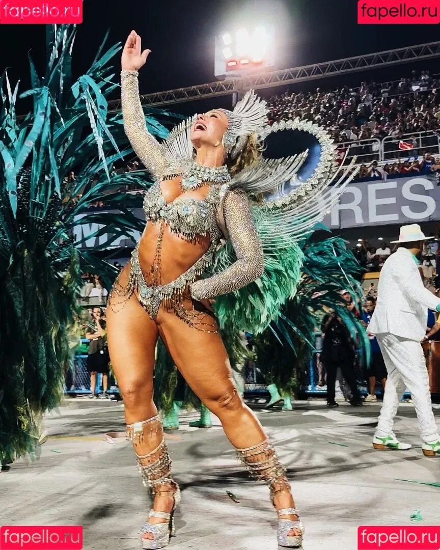Paolla Oliveira / paollaoliveirareal / paulinhamissbumbum Onlyfans Photo Gallery 
