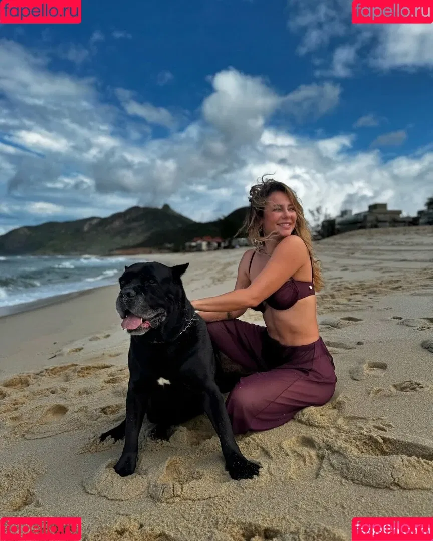 Paolla Oliveira / paollaoliveirareal / paulinhamissbumbum Onlyfans Photo Gallery 