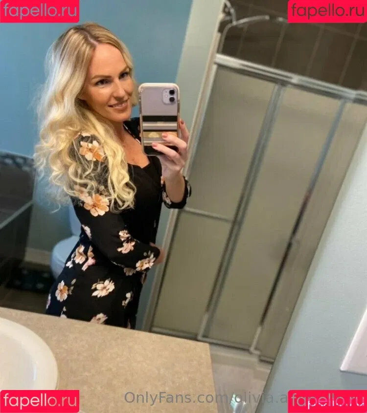 Olivia Anne 1990 / olivia.anne.1990 / oliviaa___anne Onlyfans Photo Gallery 
