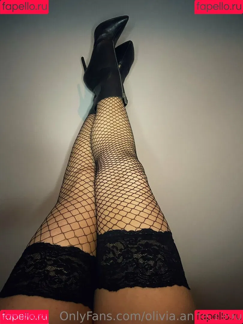 Olivia Anne 1990 / olivia.anne.1990 / oliviaa___anne Onlyfans Photo Gallery 