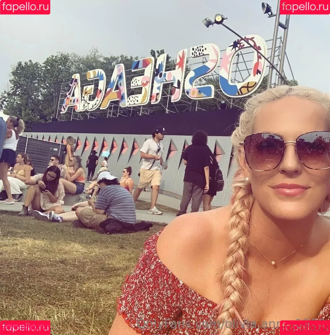 Olivia Anne 1990 / olivia.anne.1990 / oliviaa___anne Onlyfans Photo Gallery 