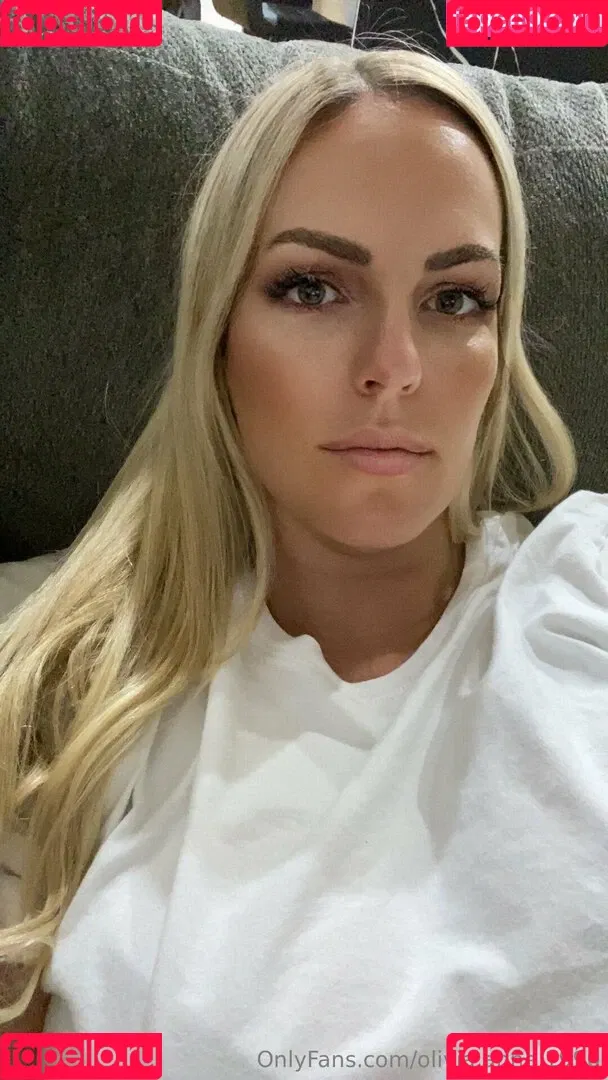 Olivia Anne 1990 / olivia.anne.1990 / oliviaa___anne Onlyfans Photo Gallery 