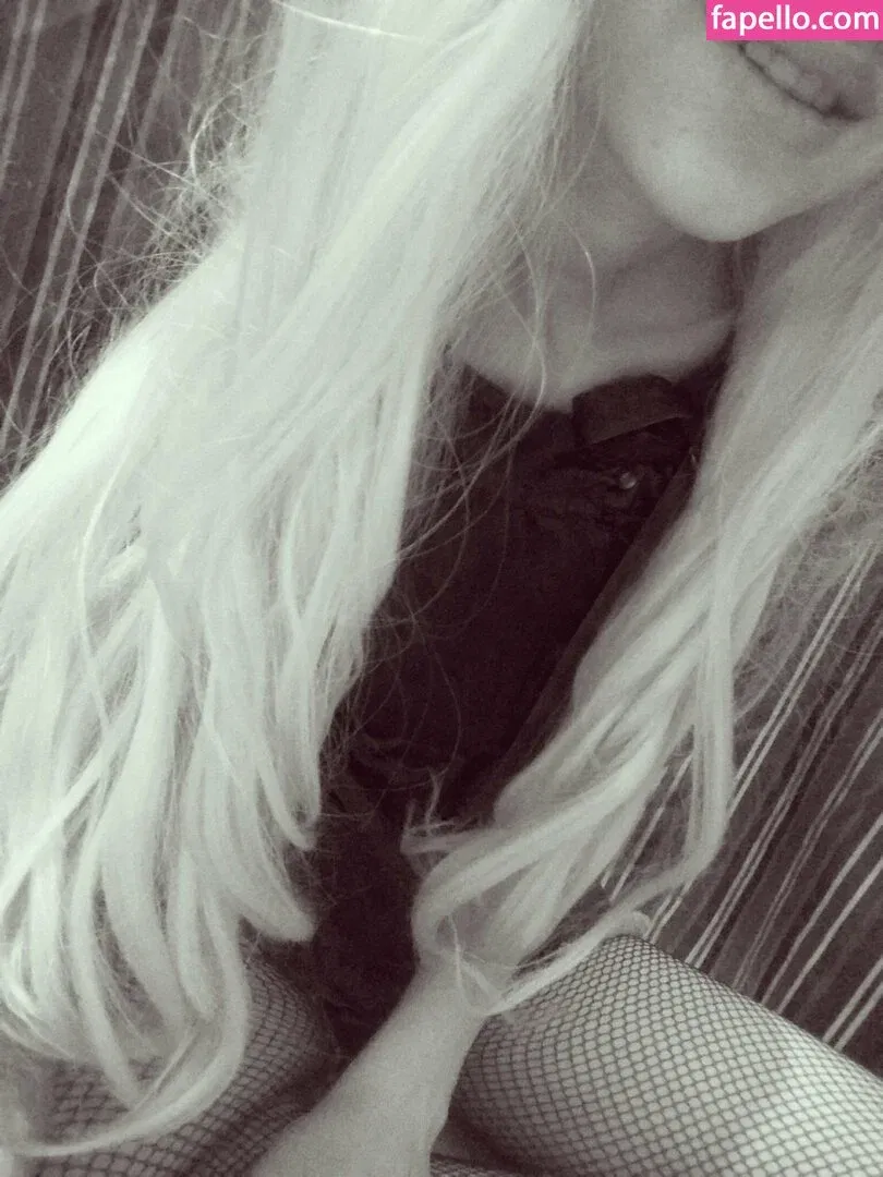 daddys_emo_girl / little_emo_kitten Onlyfans Photo Gallery 