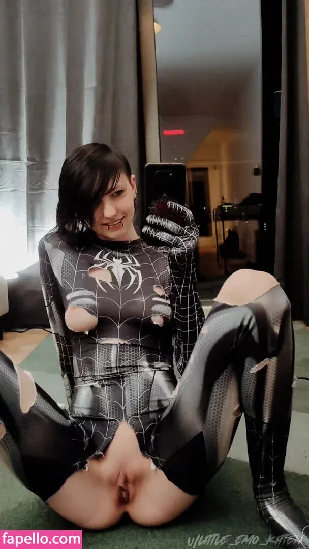 daddys_emo_girl / little_emo_kitten Onlyfans Photo Gallery 