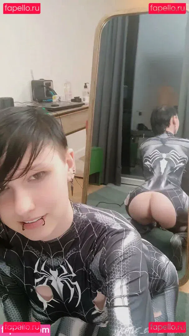 daddys_emo_girl / little_emo_kitten Onlyfans Photo Gallery 