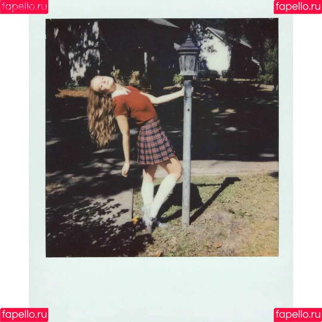 Elle Fanning / ellefanning Onlyfans Photo Gallery 