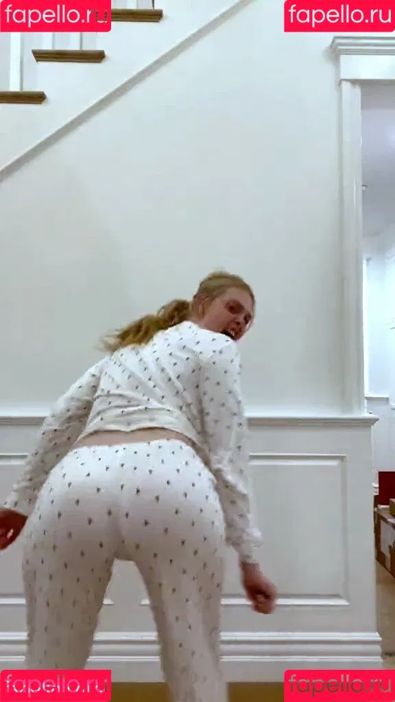 Elle Fanning / ellefanning Onlyfans Photo Gallery 