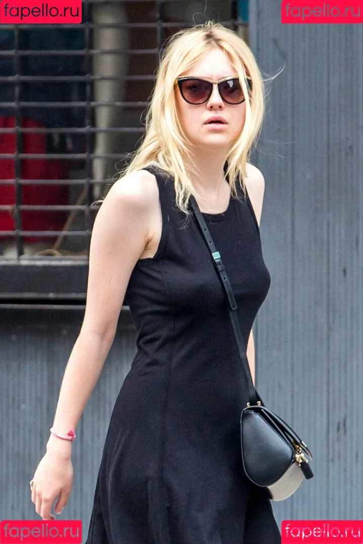 Elle Fanning / ellefanning Onlyfans Photo Gallery 