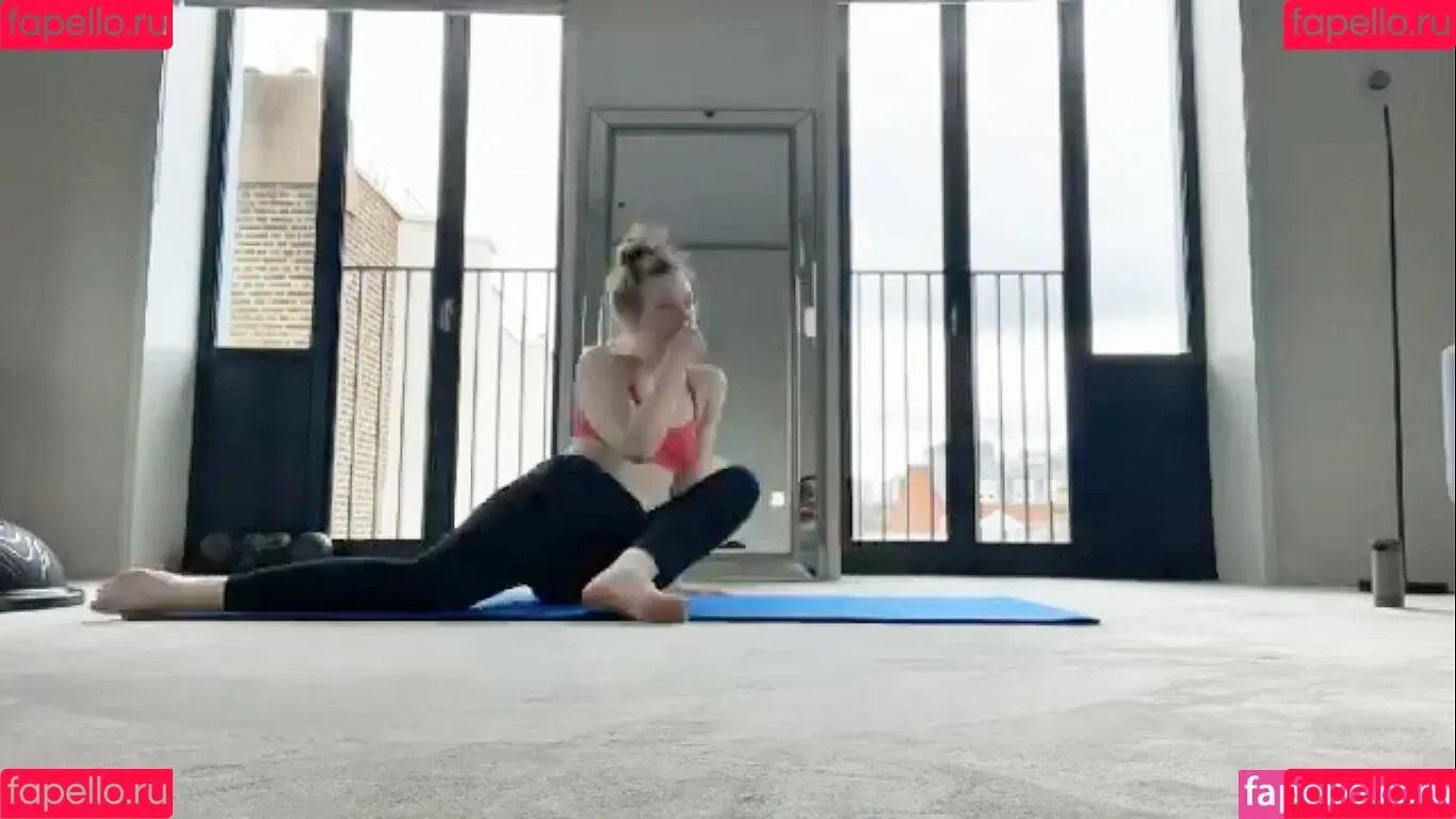 Elle Fanning / ellefanning Onlyfans Photo Gallery 