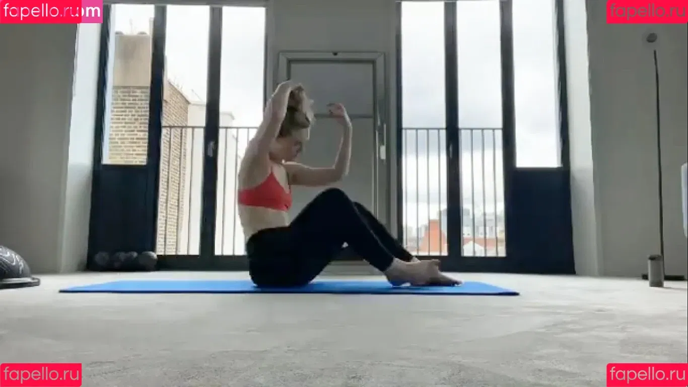 Elle Fanning / ellefanning Onlyfans Photo Gallery 