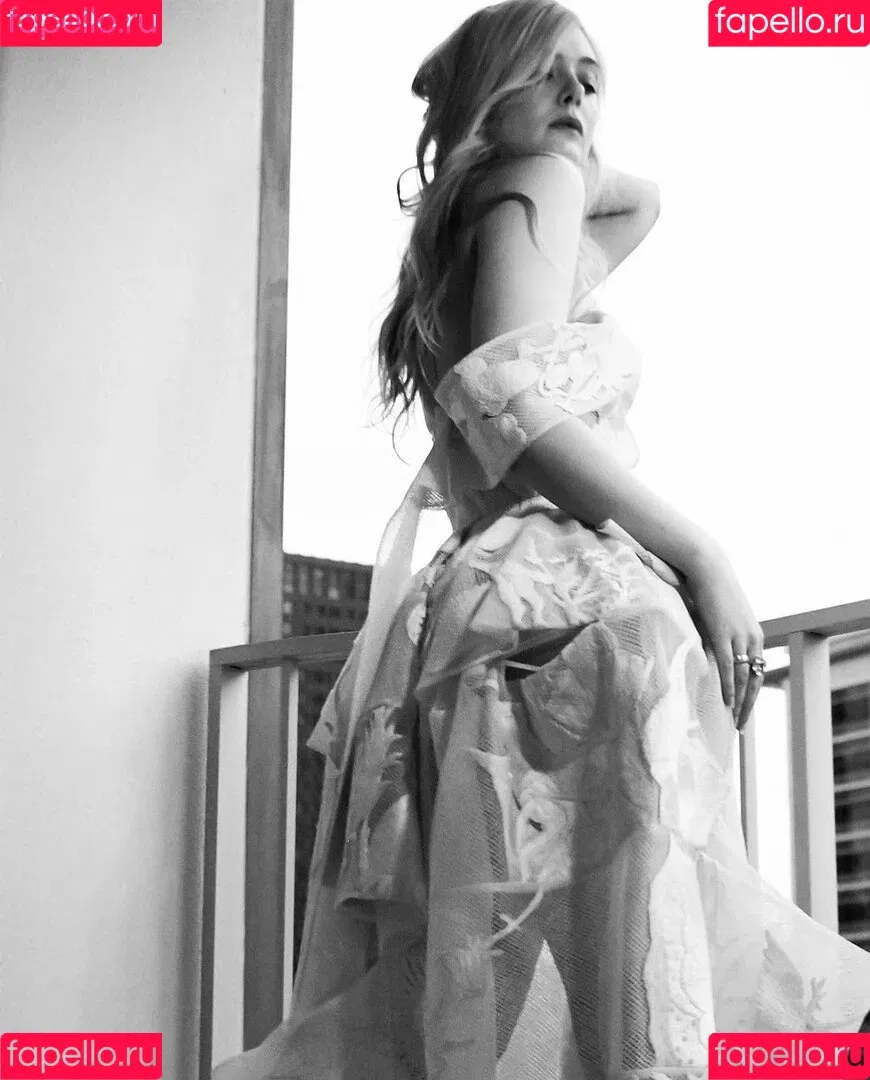 Elle Fanning / ellefanning Onlyfans Photo Gallery 