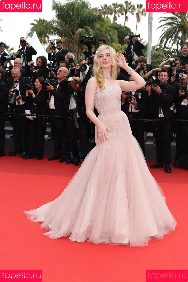 Elle Fanning / ellefanning Onlyfans Photo Gallery 