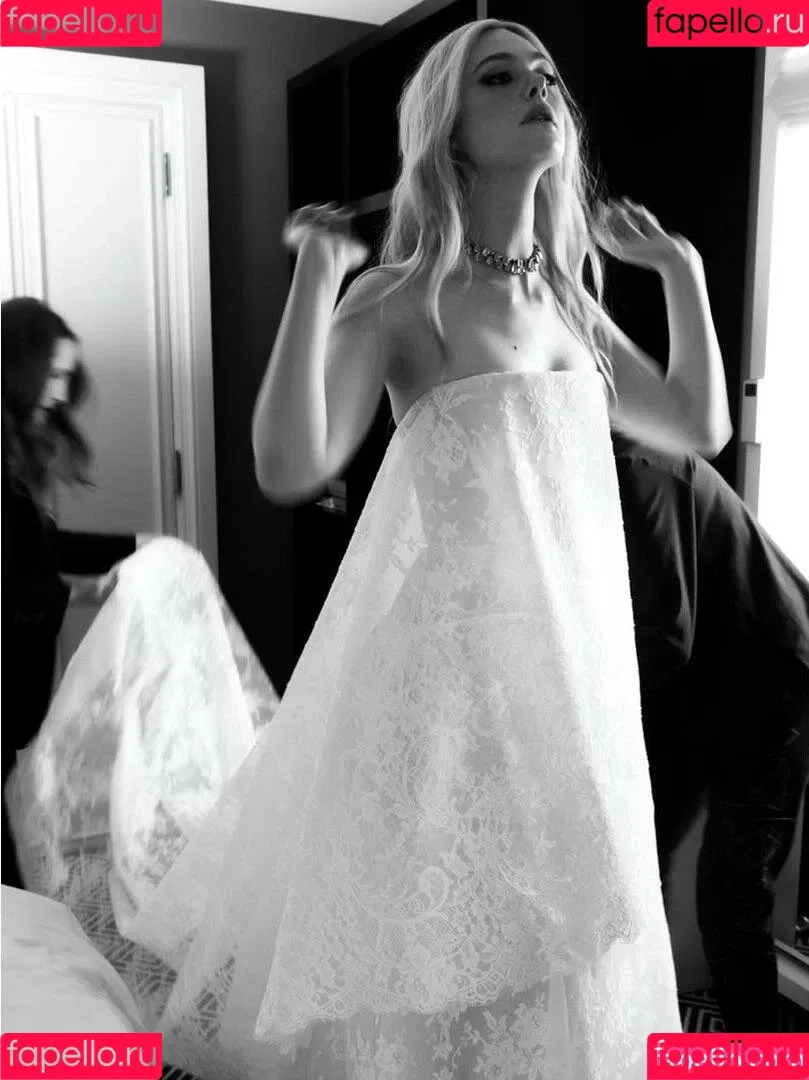 Elle Fanning / ellefanning Onlyfans Photo Gallery 