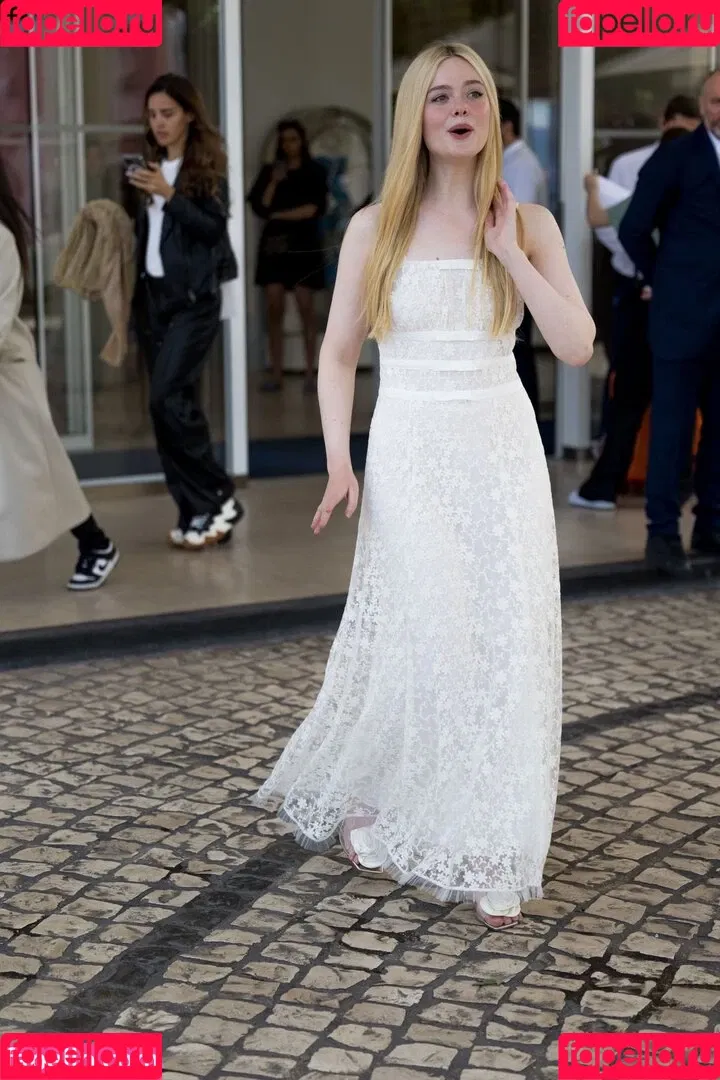 Elle Fanning / ellefanning Onlyfans Photo Gallery 
