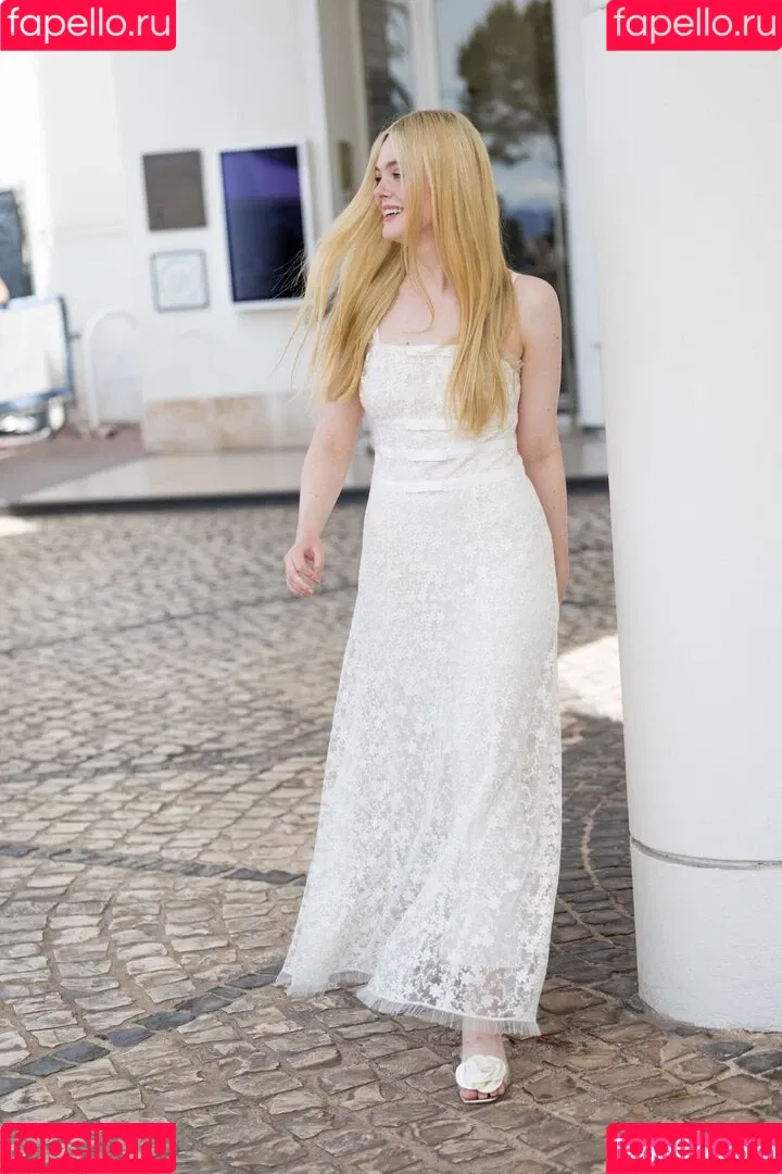 Elle Fanning / ellefanning Onlyfans Photo Gallery 