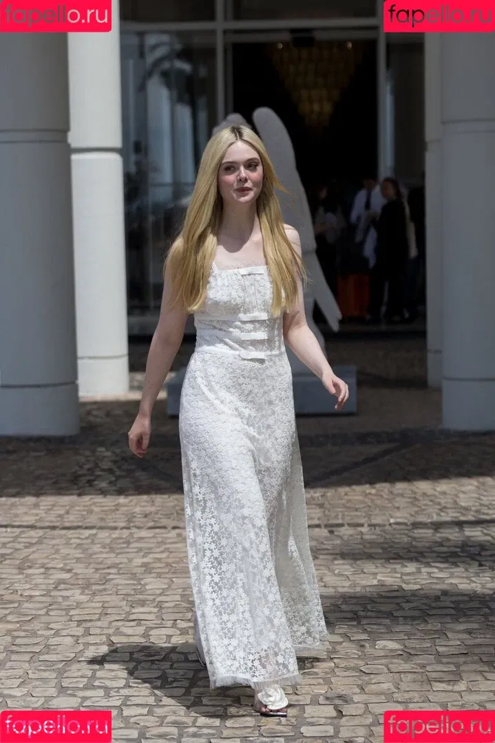 Elle Fanning / ellefanning Onlyfans Photo Gallery 