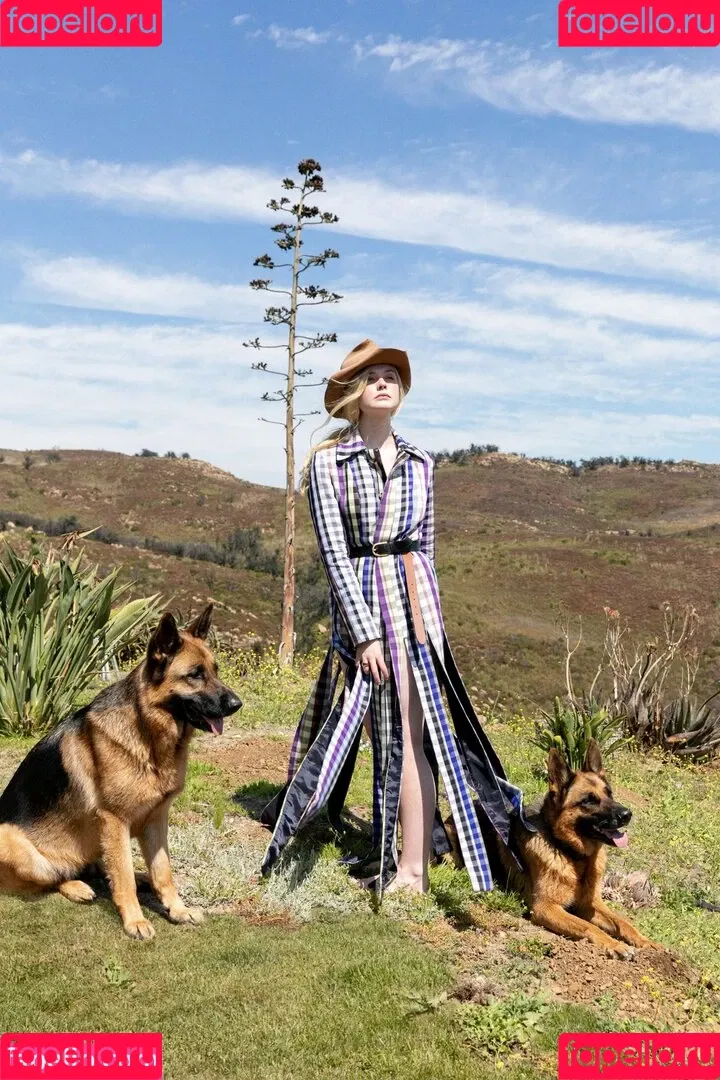 Elle Fanning / ellefanning Onlyfans Photo Gallery 