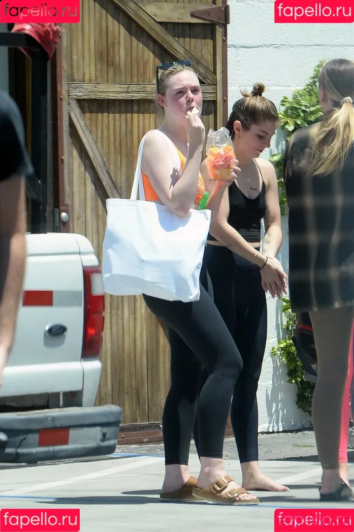 Elle Fanning / ellefanning Onlyfans Photo Gallery 