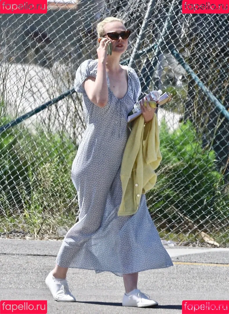 Elle Fanning / ellefanning Onlyfans Photo Gallery 