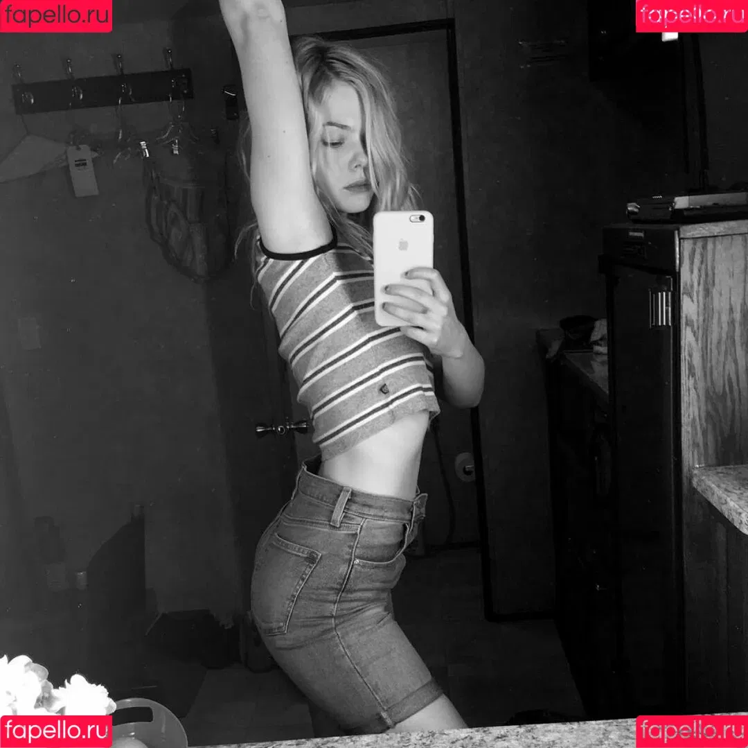 Elle Fanning / ellefanning Onlyfans Photo Gallery 