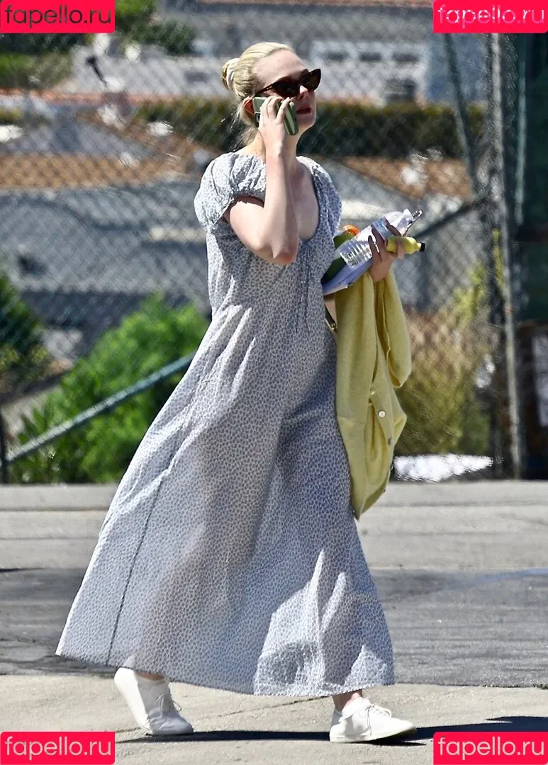 Elle Fanning / ellefanning Onlyfans Photo Gallery 