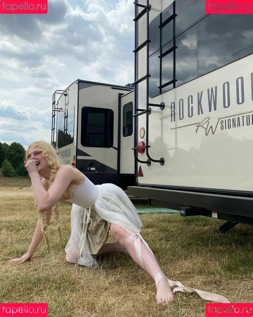 Elle Fanning / ellefanning Onlyfans Photo Gallery 