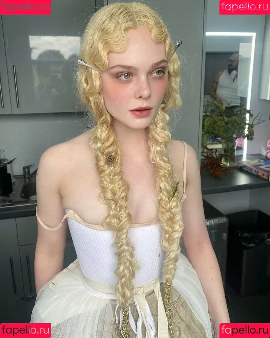 Elle Fanning / ellefanning Onlyfans Photo Gallery 