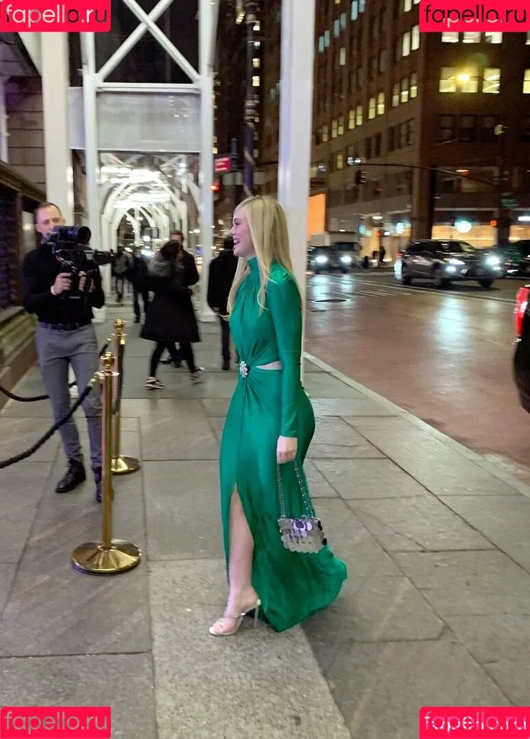 Elle Fanning / ellefanning Onlyfans Photo Gallery 