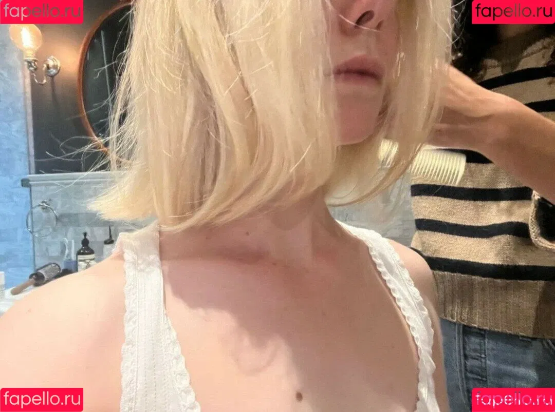 Elle Fanning / ellefanning Onlyfans Photo Gallery 