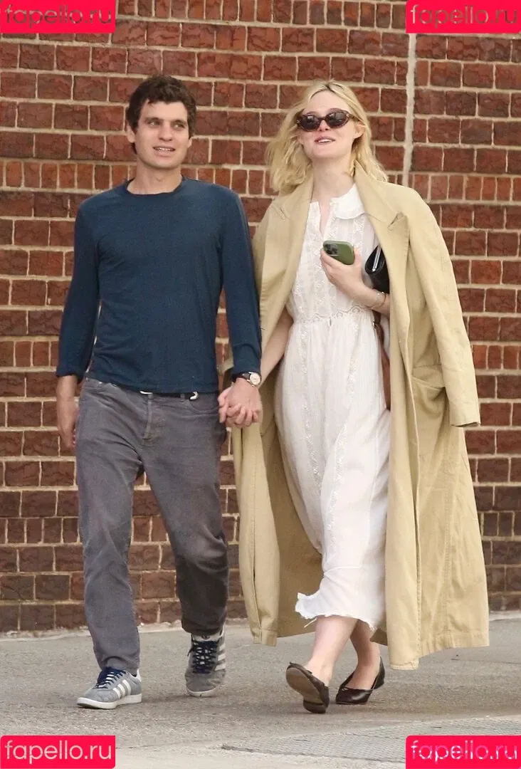 Elle Fanning / ellefanning Onlyfans Photo Gallery 