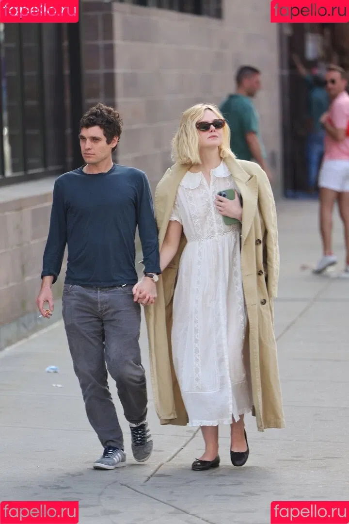 Elle Fanning / ellefanning Onlyfans Photo Gallery 
