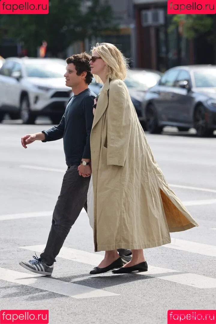 Elle Fanning / ellefanning Onlyfans Photo Gallery 