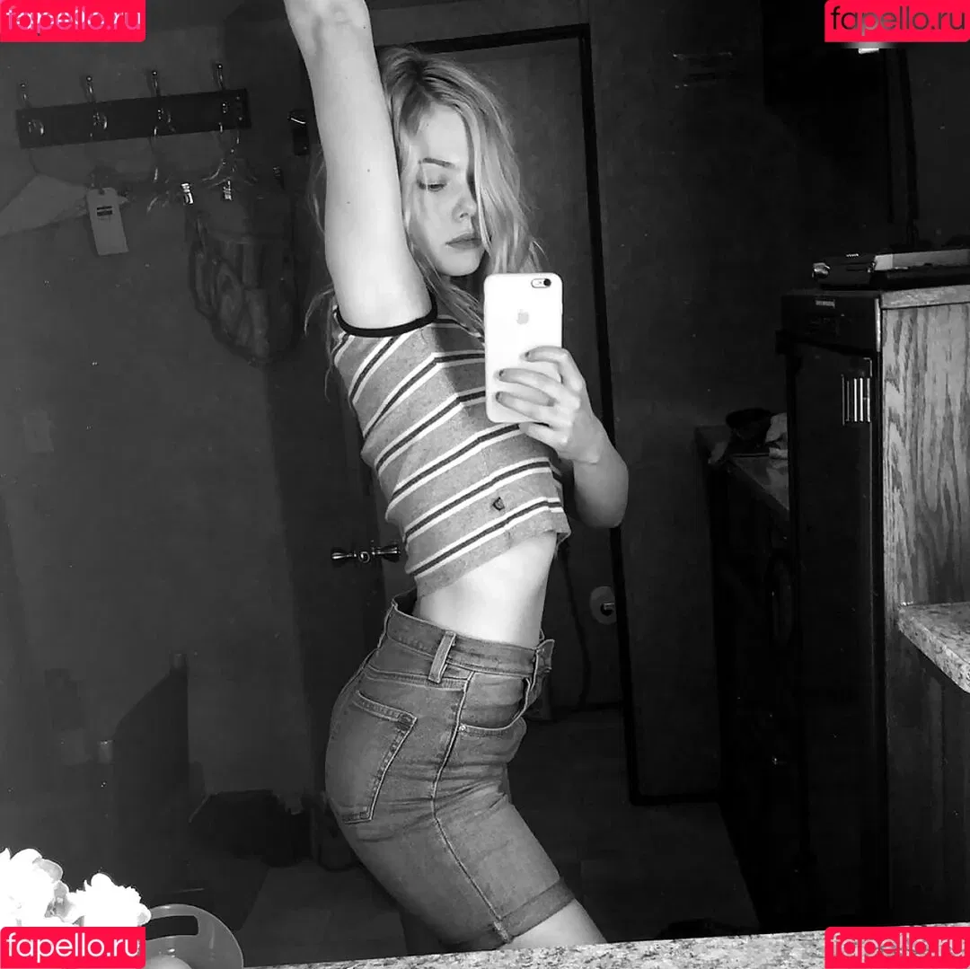 Elle Fanning / ellefanning Onlyfans Photo Gallery 