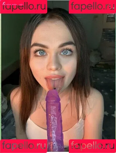 emilly_candy1 / emilycandy1 Onlyfans Photo Gallery 