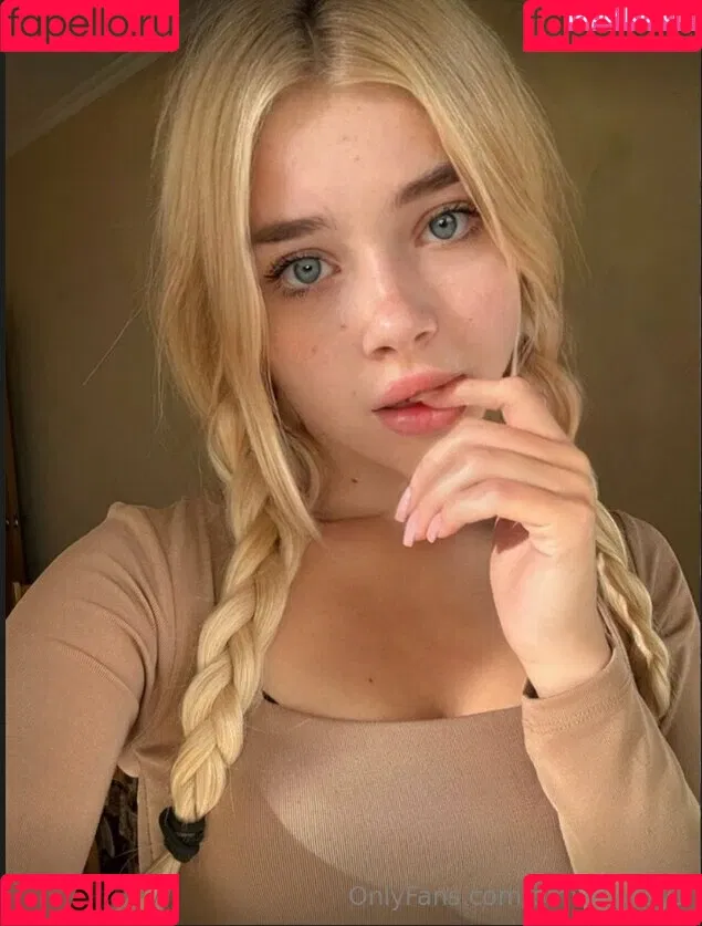 emilly_candy1 / emilycandy1 Onlyfans Photo Gallery 
