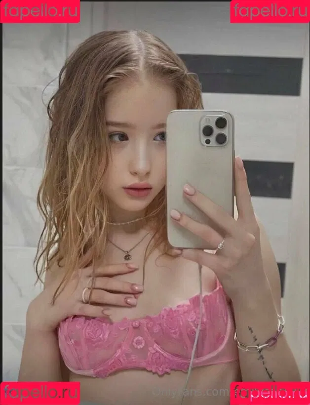 emilly_candy1 / emilycandy1 Onlyfans Photo Gallery 