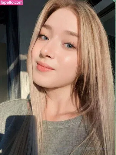 emilly_candy1 / emilycandy1 Onlyfans Photo Gallery 