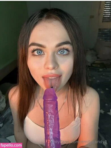 emilly_candy1 / emilycandy1 Onlyfans Photo Gallery 