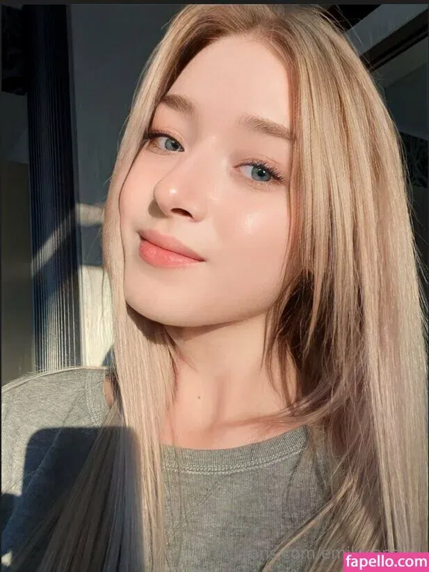 emilly_candy1 / emilycandy1 Onlyfans Photo Gallery 