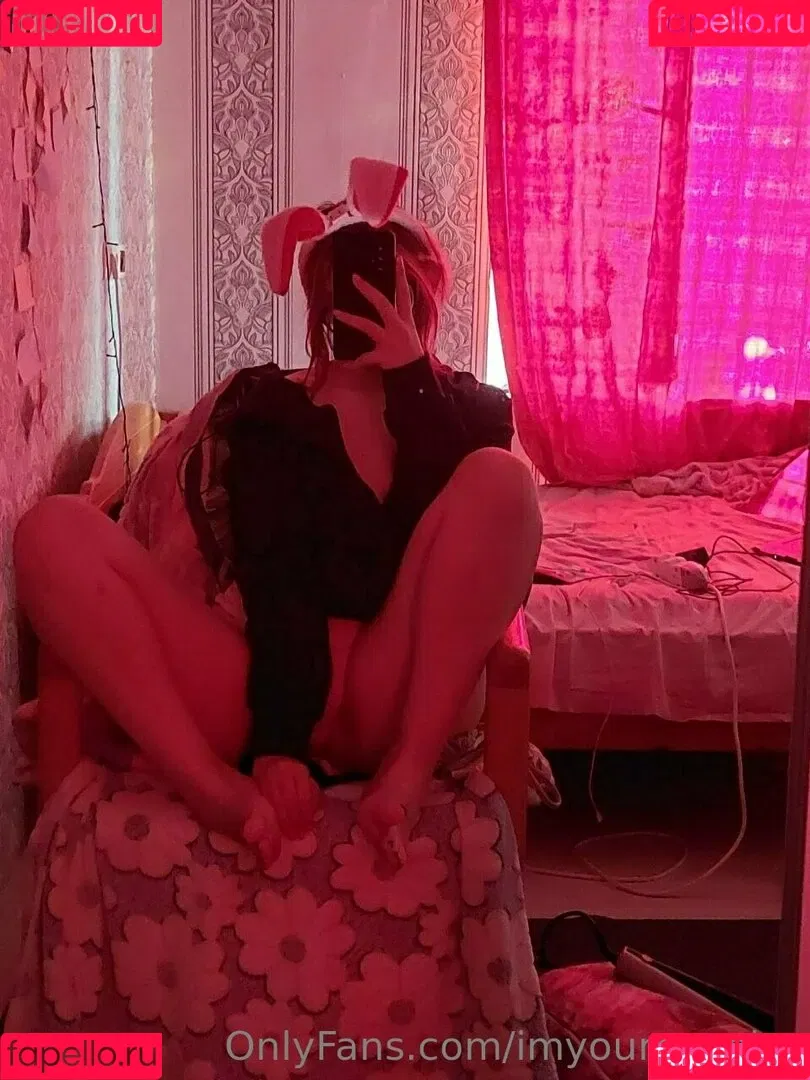 evagreenweb / imyournocebo Onlyfans Photo Gallery 