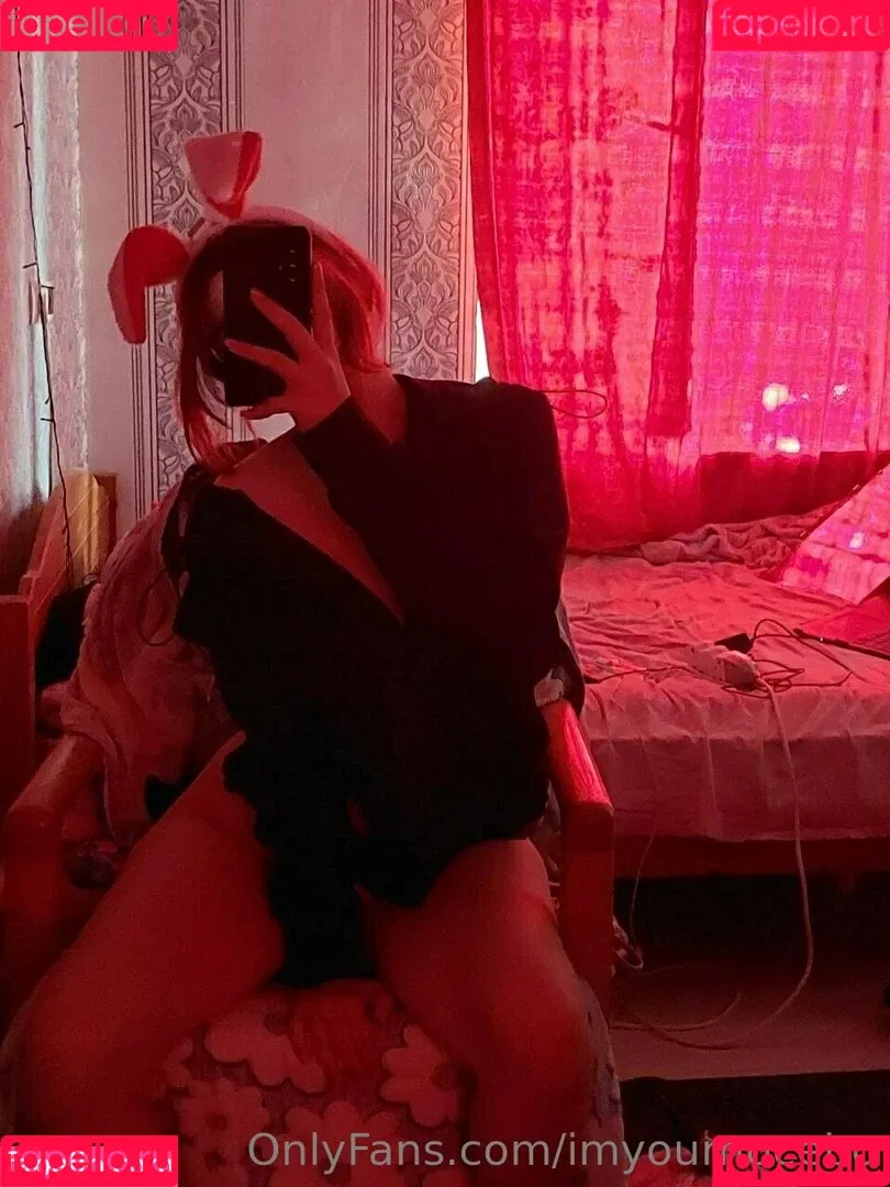 evagreenweb / imyournocebo Onlyfans Photo Gallery 