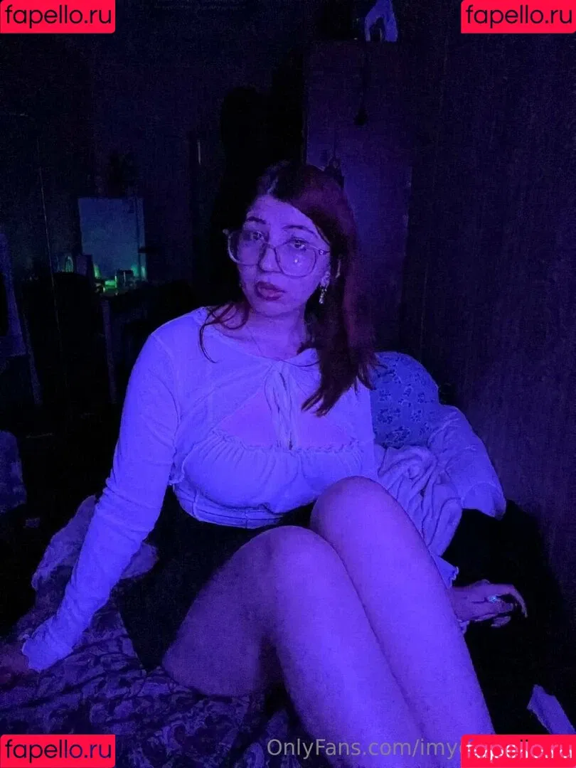 evagreenweb / imyournocebo Onlyfans Photo Gallery 
