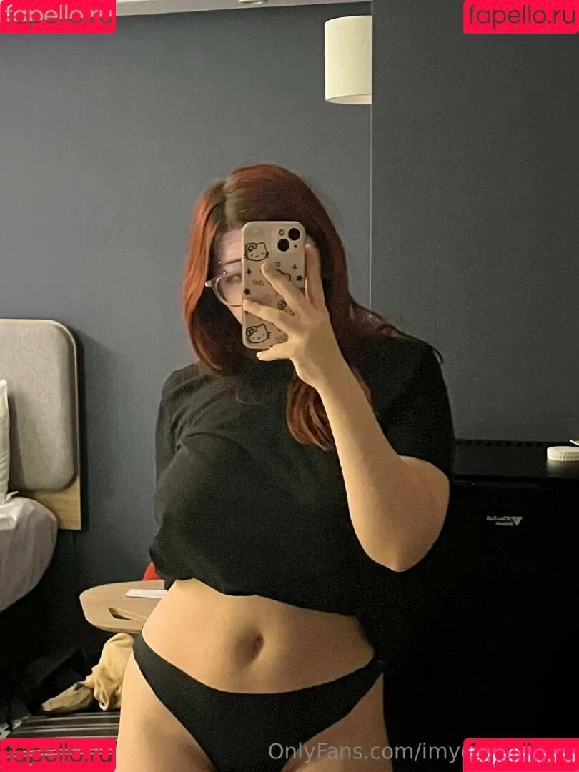 evagreenweb / imyournocebo Onlyfans Photo Gallery 