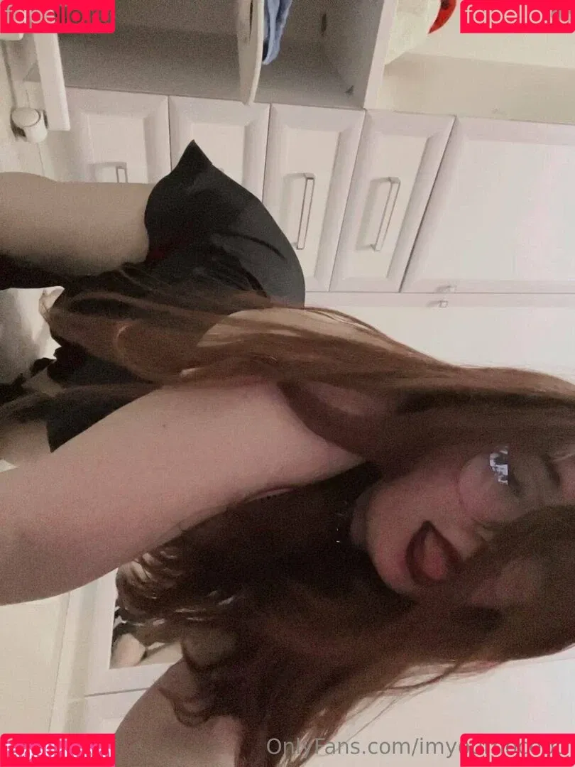 evagreenweb / imyournocebo Onlyfans Photo Gallery 