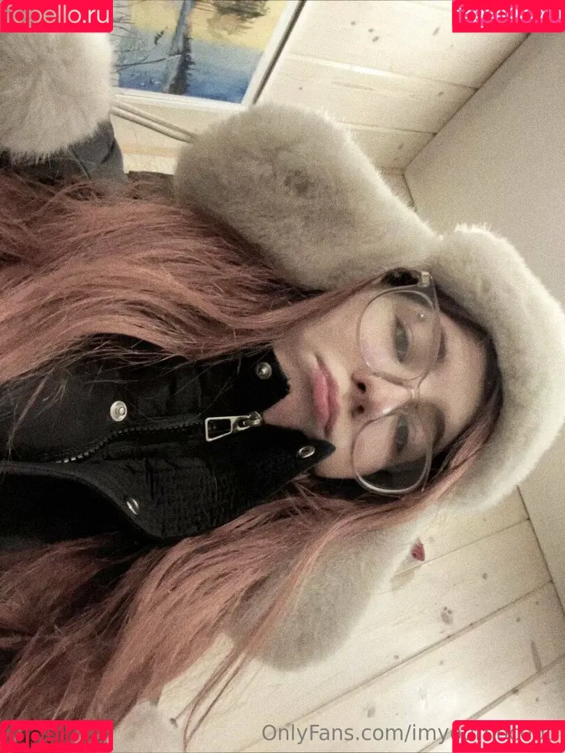 evagreenweb / imyournocebo Onlyfans Photo Gallery 